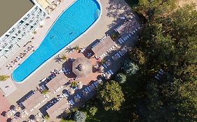 Зефир Хотел